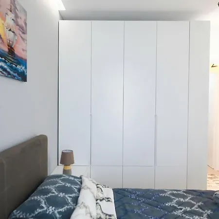 Apartmán Lovely 1-bedroom In *